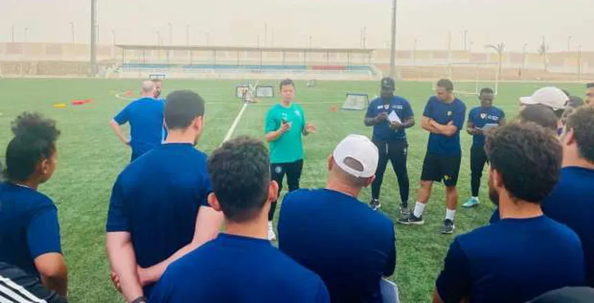 مدرب بيراميدز يقدم محاضرة مميزة للمدربين في استضافة الاتحاد الاسكتلندي