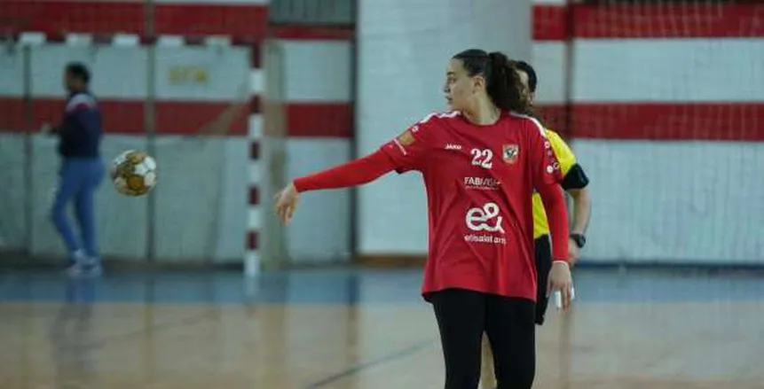فريق كرة اليد للسيدات بالأهلي يتغلب على الزمالك في الدوري