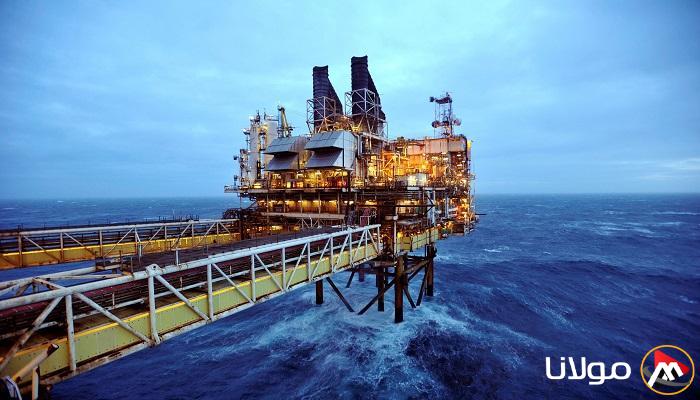 الولايات المتحدة تطلق استراتيجية طموحة لتطوير استكشاف النفط والغاز في أعماق المحيط.
