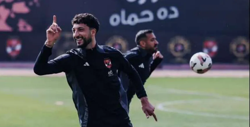 قناة الأهلي: قرار مشاركة وسام أبوعلي أمام صن داونز سيتم اتخاذه قريباً.