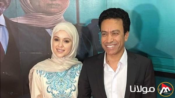زوجة سامح حسين تؤازره في العرض الأول لفيلم استنساخ