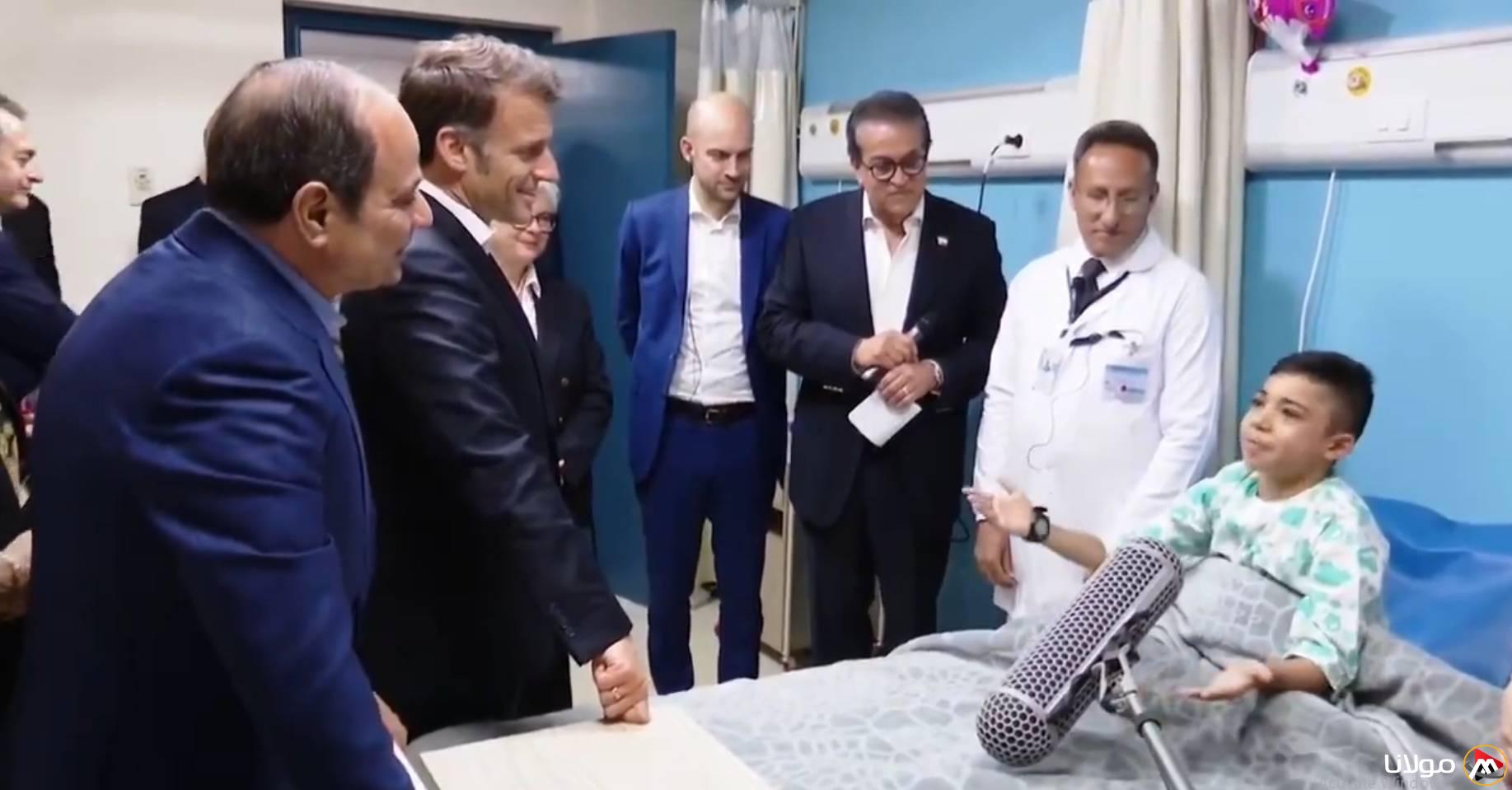 السيسي يشجع طفلًا من غزة على الدعاء لهم (فيديو)