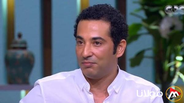 عمرو سعد يرد على الانتقادات الموجهة لمسلسل سيد الناس: يمكن التحكم فيه وتخفيض الصوت.