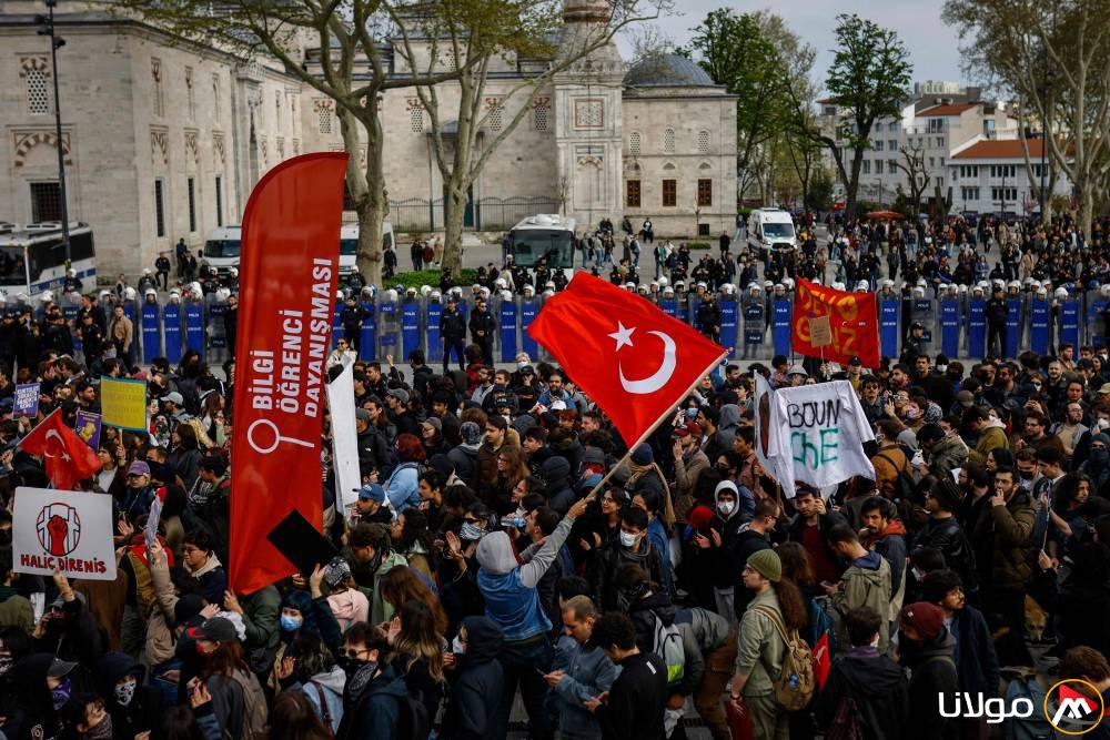 تواصل الاحتجاجات في تركيا بعد مرور شهر على اعتقال إمام أوغلو