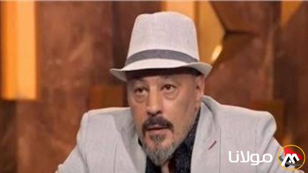 ما الذي يحدث؟ عمرو عبد الجليل يثور خلال عزاء سليمان عيد