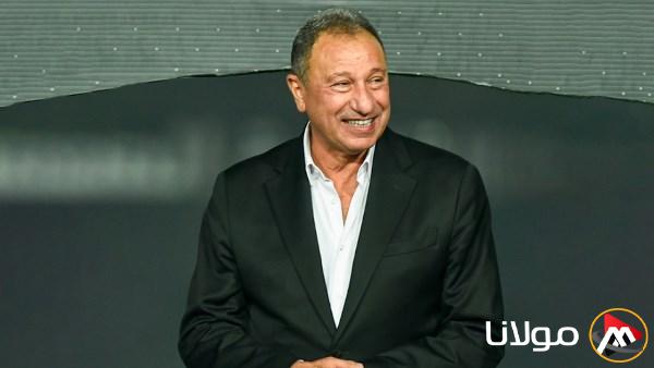لحظة عفوية: الخطيب يلاعب ابنة مؤمن زكريا