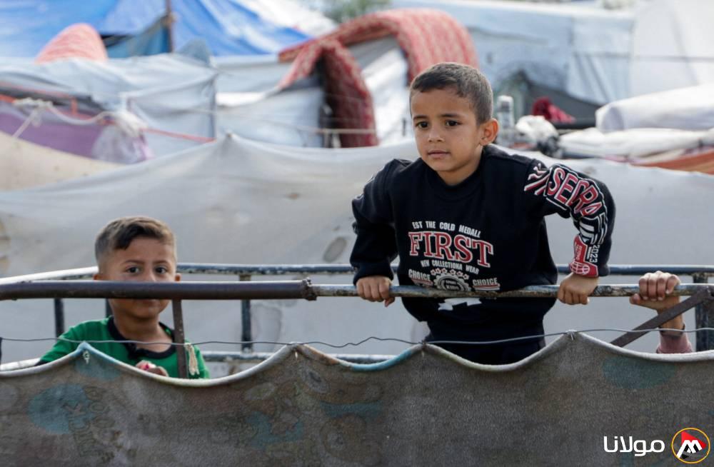 فرنسا تستقبل 115 فلسطينيًا عقب إجلائهم من قطاع غزة.