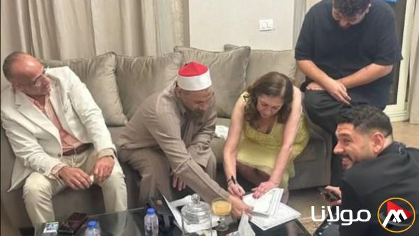 محمود شاهين يحتفل بزفاف والدته على السفير •• صور