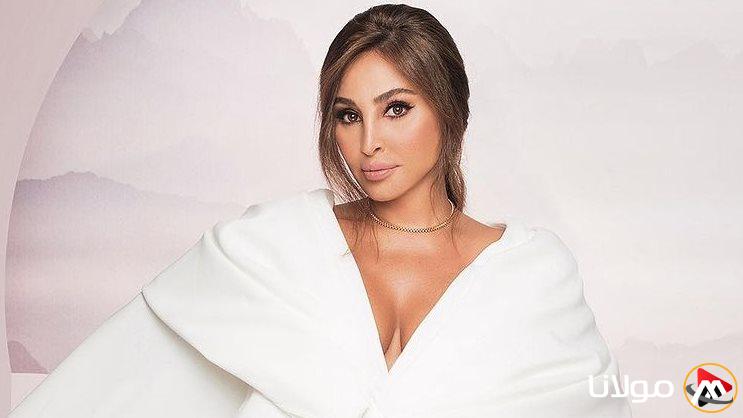 إليسا تقدم عرضاً موسيقياً في ألمانيا اليوم.