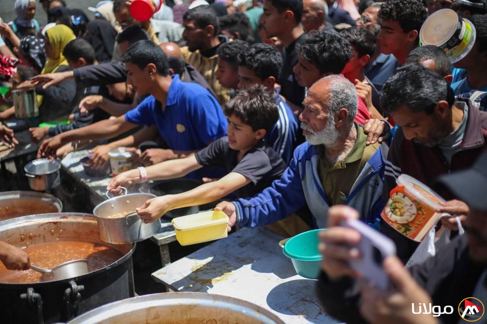 غارات إسرائيلية تؤدي إلى دفن العشرات تحت الأنقاض في غزة وجباليا