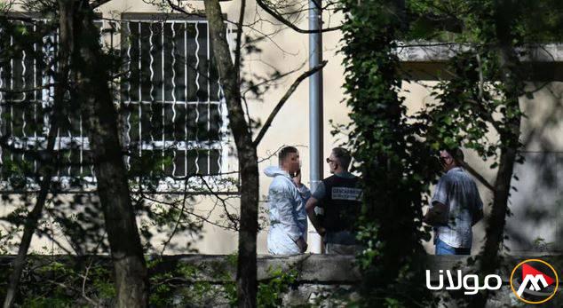 ماكرون يتحدث عن حادثة مقتل مصلٍ في مسجد بفرنسا وتأثيرها على المجتمع