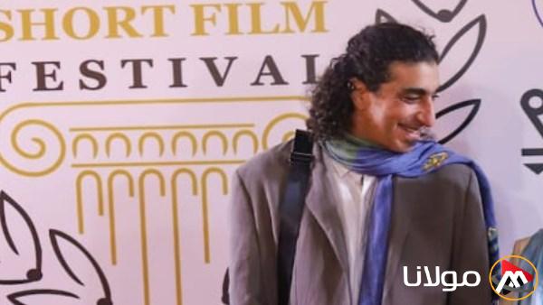 اكتشف أسرار سري النجار بطل فيلم الساحر بعد ظهوره في الإسكندرية القصير