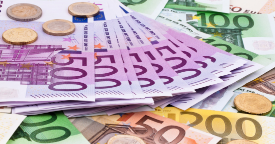 سعر اليورو مقابل الجنيه اليوم الأربعاء 30 أبريل 2025 في ختام التعاملات المالية