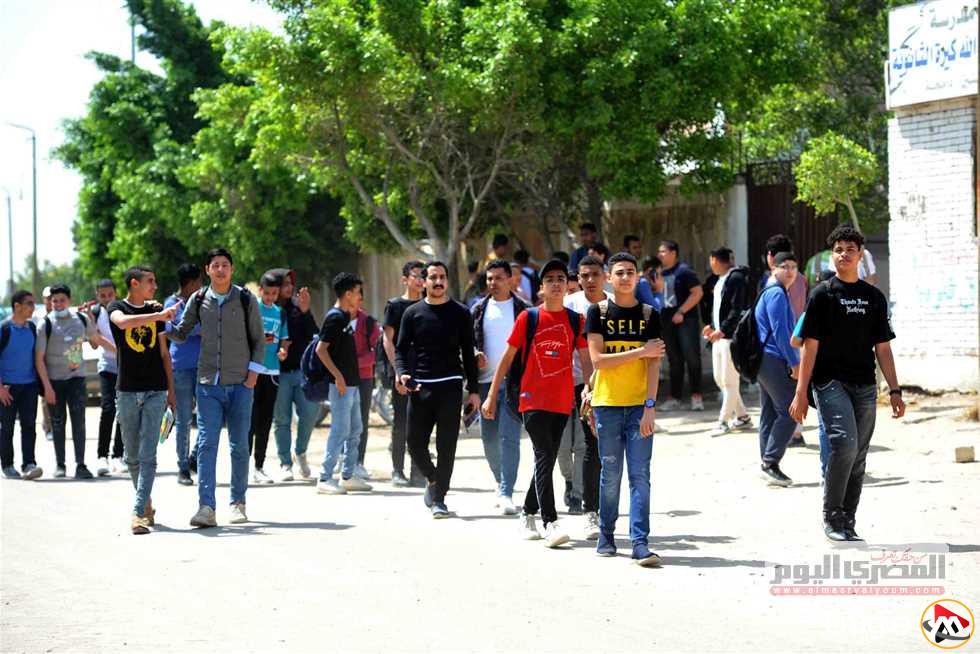 إليك عنوان مقترح:
“مواعيد امتحانات الترم الثاني 2025 لصفوف النقل بعد التحديث”