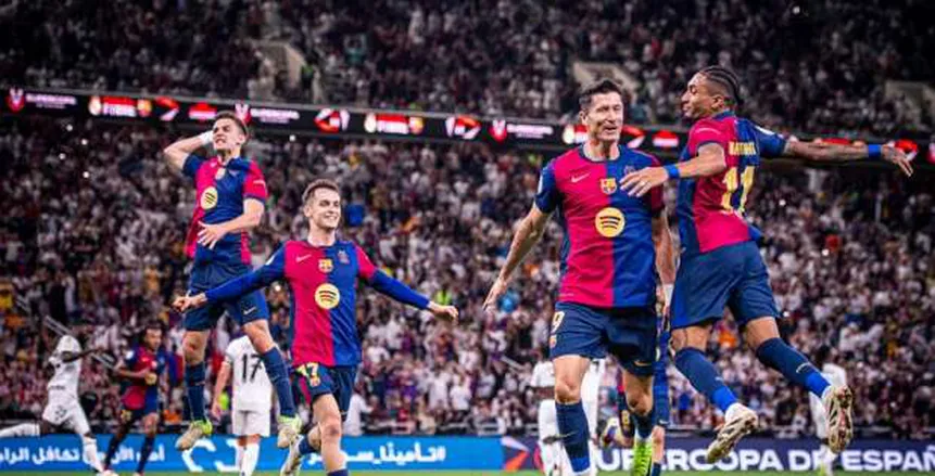 برشلونة يواجه ضربة قبل الكلاسيكو ضد ريال مدريد بسبب ليفاندوفسكي وتحديد مدة غيابه