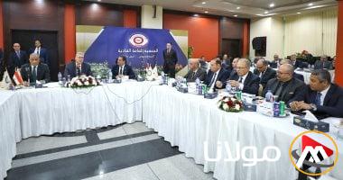 وزير النفط: صناعة البتروكيماويات تلعب دوراً مهماً في تأمين العملة الأجنبية