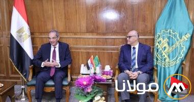 وزير الاتصالات: إنهاء تطوير 170 مكتب بريد وإقامة 150 برجاً لشبكات المحمول في القليوبية
