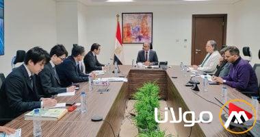 نائب وزير الإسكان يجتمع مع وفد ياباني لمناقشة فرص الاستثمار في مشاريع البنية التحتية