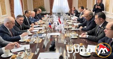 وزير الكهرباء يعقد اجتماعًا مع رئيس “روسآتوم” لمناقشة آخر تطورات مشروع محطة الضبعة النووية.