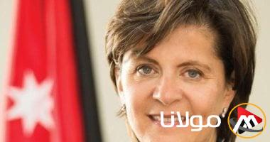 اليابان تكرّم وزيرة السياحة والآثار الأردنية لينا عناب بمنحها وسام الشمس المشرقة.