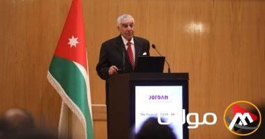زاهي حواس يقدم محاضرة حول الأهرامات في جامعة كولومبيا الأمريكية بعمان.