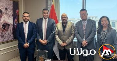 وزير الكهرباء يناقش مع شركة “سانجرو” الصينية سبل التعاون في تصنيع معدات الطاقة المتجددة.