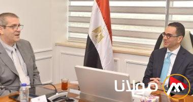 وزير الاستثمار يلتقي مدير اللجنة الاستشارية الدولية للقطن لتعزيز التعاون الدولي