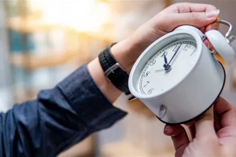 التوقيت الصيفي 2025: معرفة مواعيد بدء وانتهاء التوقيت الصيفي وكل المعلومات الضرورية!