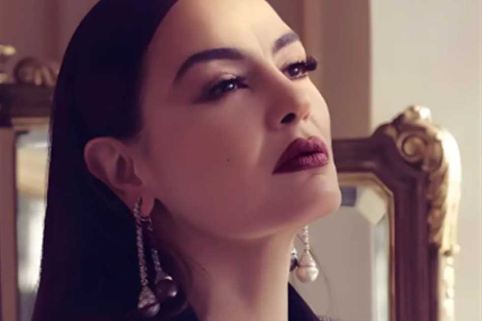 شريهان تثير مخاوف جمهورها بعد ظهورها غير المتوقع في جنازة والدة رامي صبري.. ما التفاصيل؟