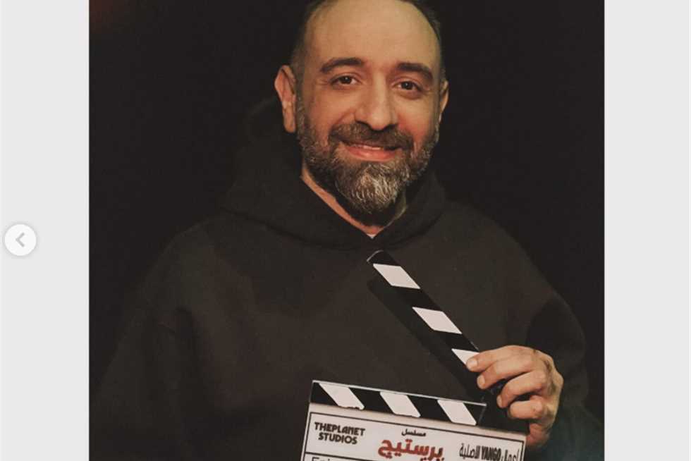 عمرو سلامة يتحدث عن صناعة الفن: “هناك جمهور كبير يعتبر هذه المهنة ترفاً وترفيهاً، لكنها خادعة”.