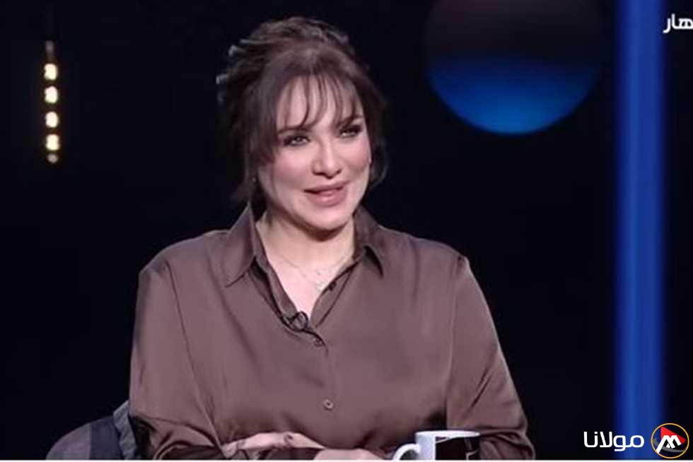 إلغاء عضوية سلاف فواخرجي من نقابة الفنانين (المزيد من التفاصيل)