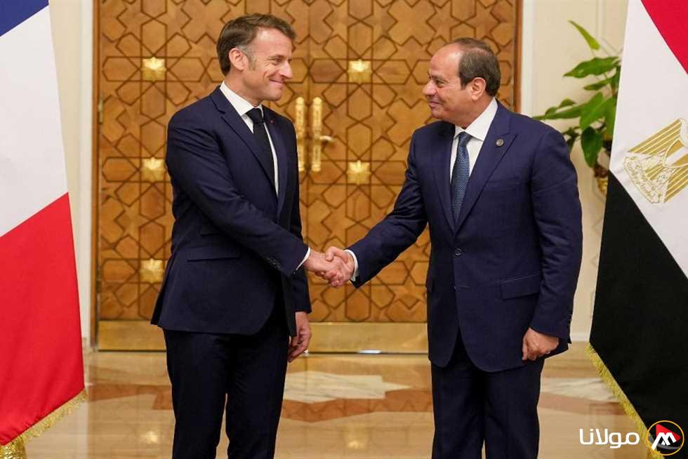 السيسي وماكرون يتجهان إلى مستشفى العريش (بث مباشر)