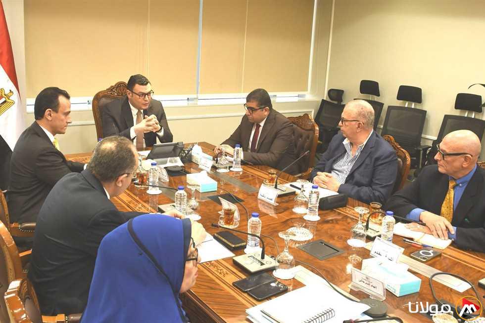 وزير الإسكان يراقب سير الأعمال في مشاريع إحياء القاهرة الخديوية