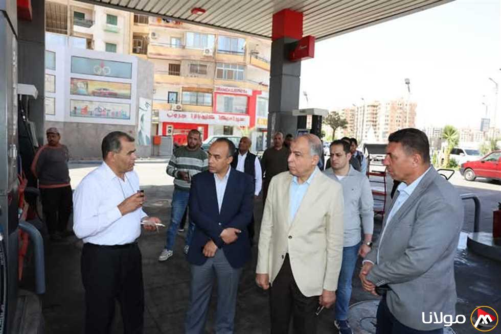 محافظ المنيا: استمرار الرقابة على المواقف لضمان الالتزام بالتعريفة الجديدة للركوب