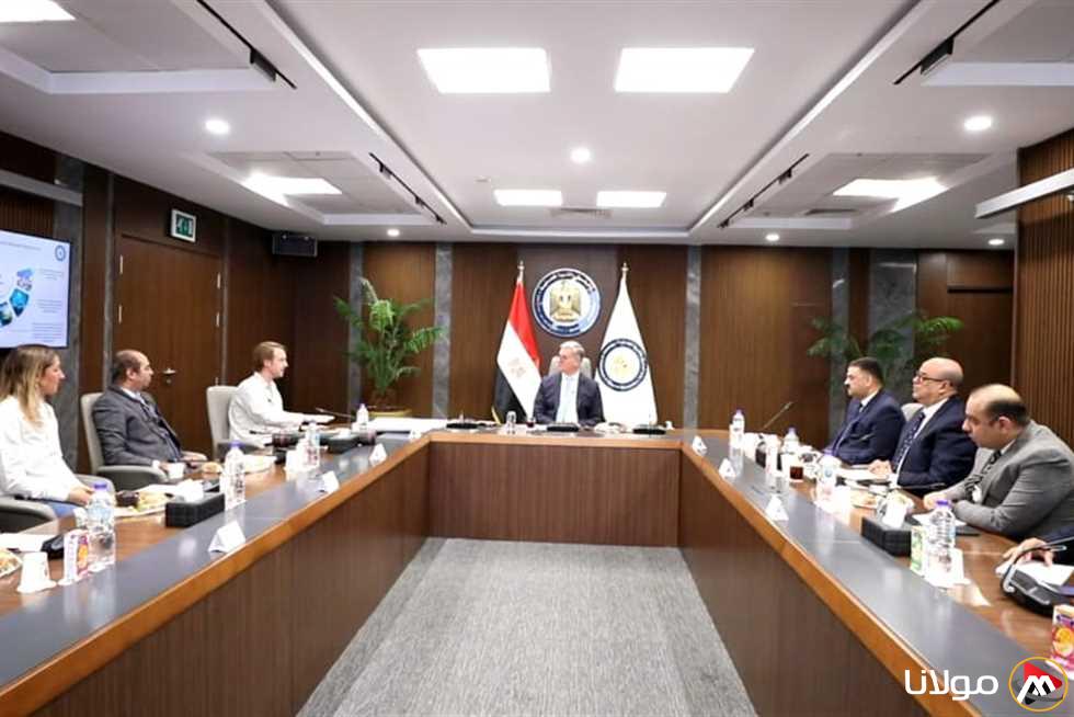 وزير البترول يجتمع مع وفد من «باريك جولد» لمناقشة سبل تعزيز التعاون الاستثماري في مجال التعدين