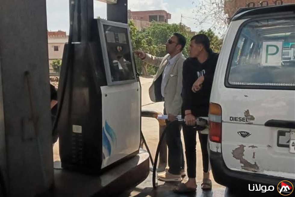 محافظ الشرقية: مواجهة محاولات احتكار المنتجات البترولية أو استغلال المواطنين في مواقف السيارات