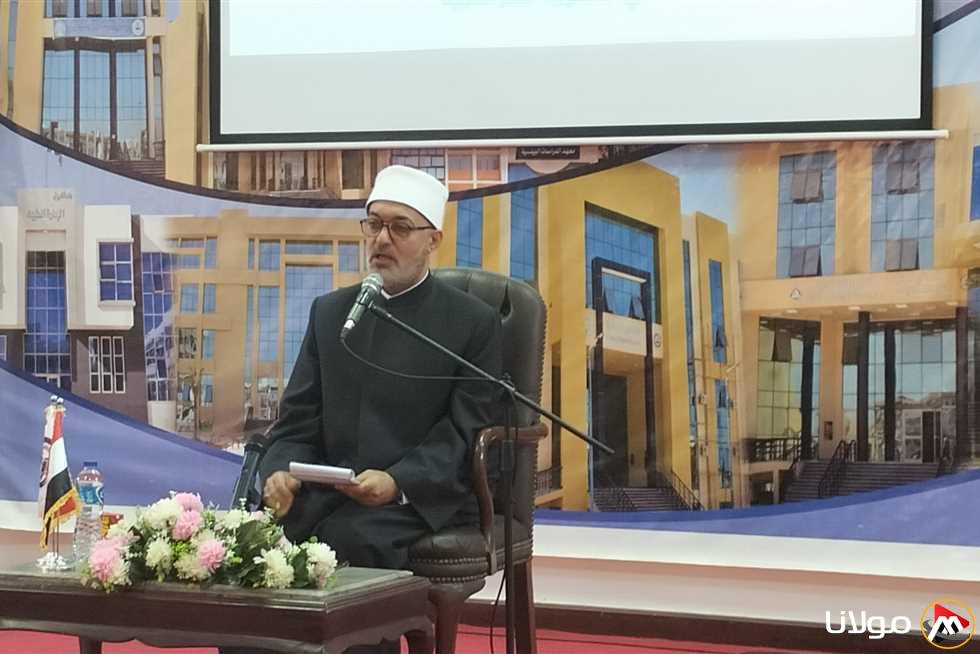 مفتي الجمهورية: مناقشة التطرف باتت ضرورة ملحة تصل إلى درجة العبادة.