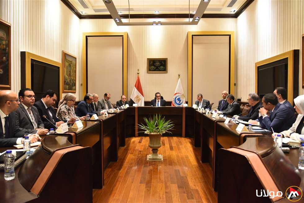 وزير الصحة يقود اجتماعًا لاستكشاف وتعزيز فرص الاستثمار العالمي في السوق المصرية