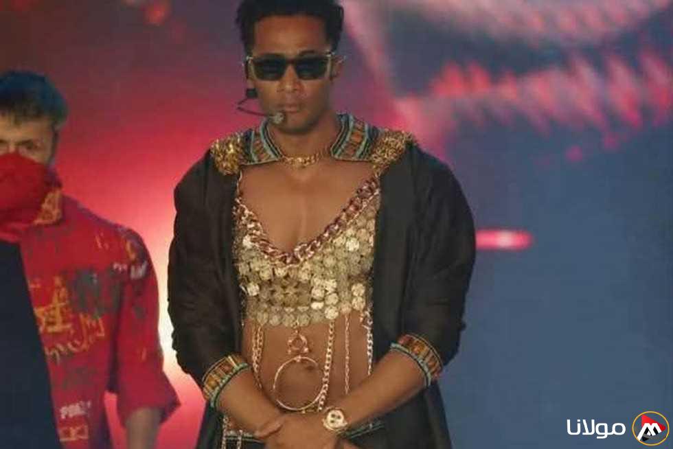 محمد رمضان يُحدث ضجة بإطلالة فريدة في مهرجان Coachella.. والجمهور يتساءل: «ما هذا يا نمبر وان؟» (صور)
