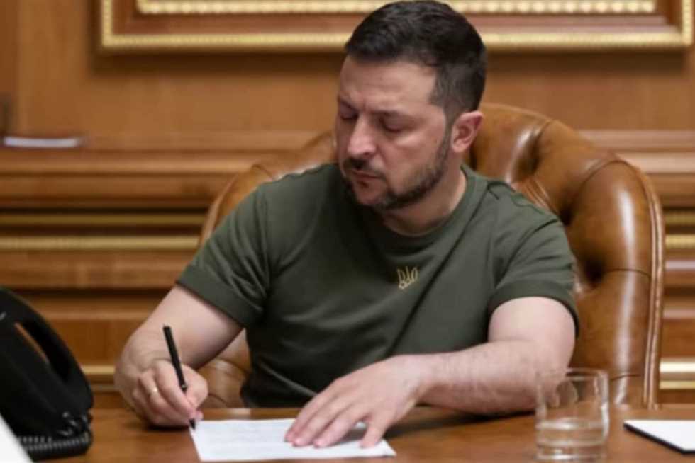 الرئيس الأوكراني يؤجل الانتخابات بشكل غير مباشر لمدة 90 يوماً