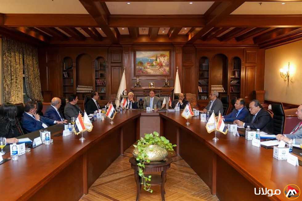 أمانة الدفاع والأمن القومي في الجبهة الوطنية تبحث موضوع البطالة والهجرة من الدول المجاورة.