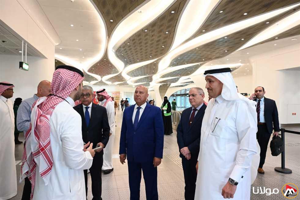 خلال زيارته للمملكة.. «الوزير» يقوم بجولة في مترو الرياض ويستعرض آليات العمل والتشغيل (صور)