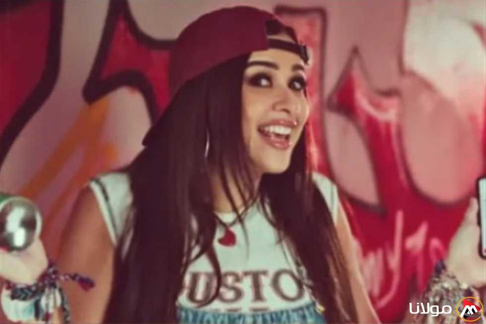 ياسمين عبدالعزيز تسترجع ذكريات “زكي شان” و”الآنسة مامي” من خلال إعلان جديد (فيديو)