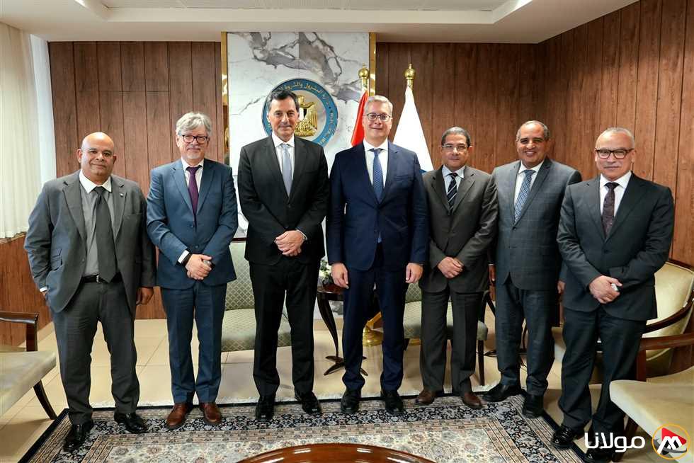 البترول تسعى لتعزيز الشراكة مع «إنرجين» لتسريع عمليات إنتاج واستكشاف الغاز في البحر المتوسط.