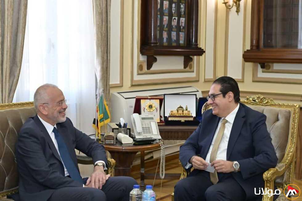 نموذج مميز للشراكة الاستراتيجية: رئيس جامعة القاهرة يتباحث مع السفير اليوناني لتعزيز التعاون المشترك