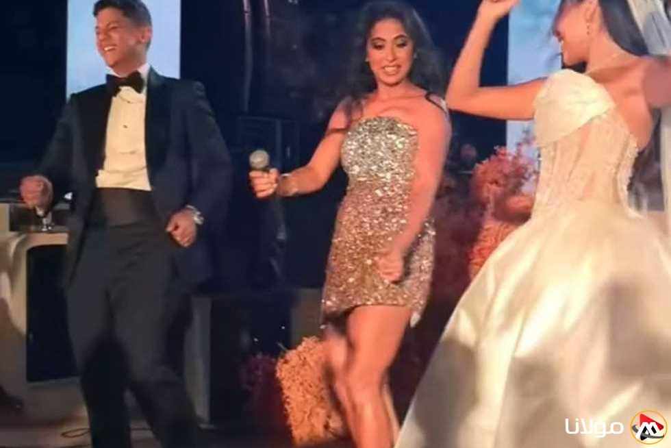 روبي تضفي حماسًا على حفل زفاف شقيق أحمد داش في الجونة (صور)