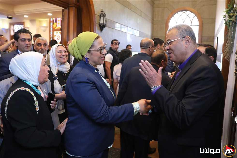 رئيسة المجلس القومي للمرأة تحضر احتفالية عيد القيامة المجيد في كنيسة مصر الجديدة