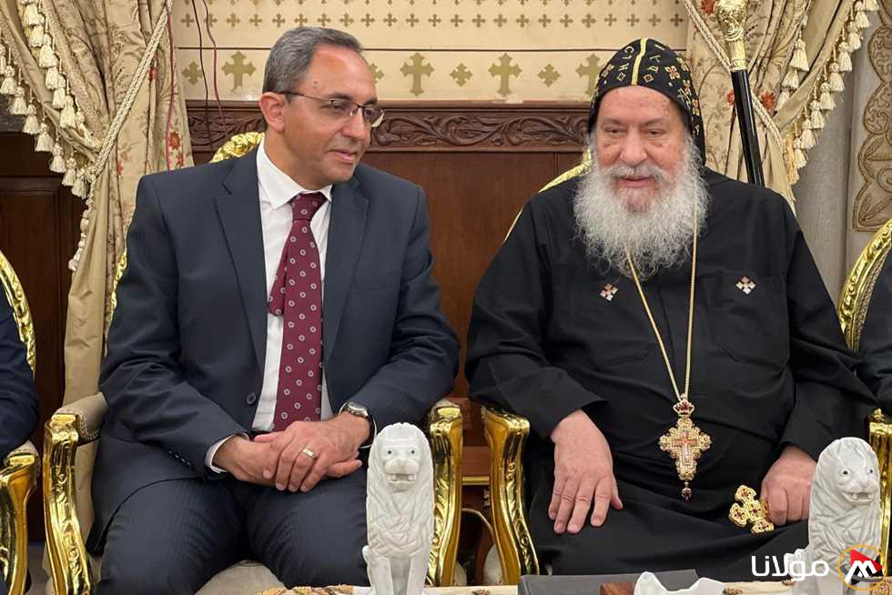 محافظ قنا يزور المطرانية لتهنئة بعيد الميلاد المجيد