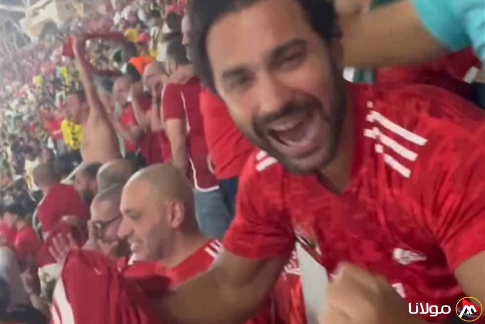 كريم فهمي يثير دهشة الجمهور: الزمالك غرس فيّ قيمة الالتزام على الرغم من ولائي العميق للأهلي.