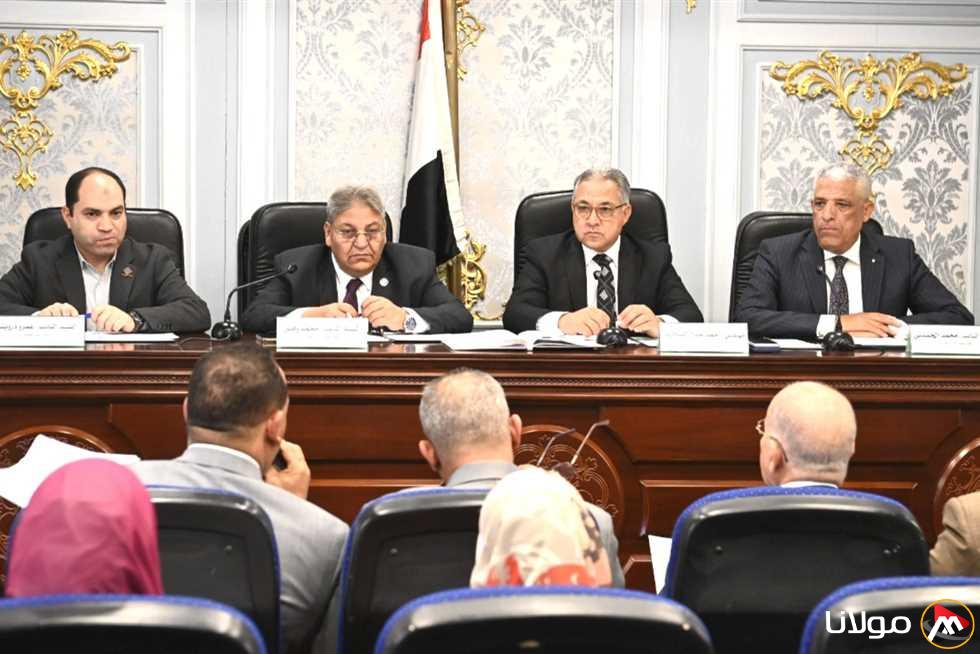النواب” يُعبّرون عن استيائهم من طريقة تعامل وزارة التنمية المحلية مع حادثة محلات “بلبن